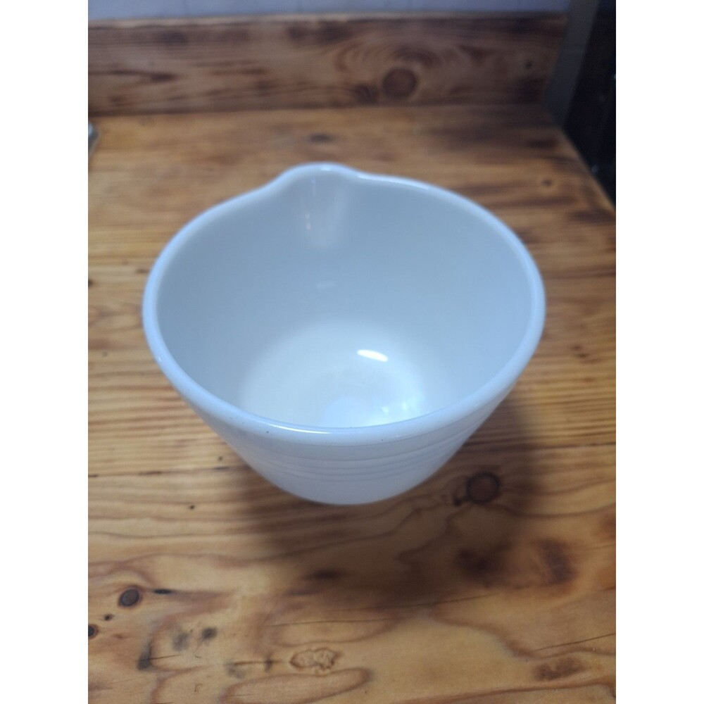 Vintage White Pyrex Glass Mixing Bowl #4 Pour Spout Hamilton Beach 6.25" X 4.5"